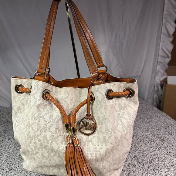 Michael Kors Jet Set Large Tote Bag Vanilla Cream Signature MK - Picture 1 of 12